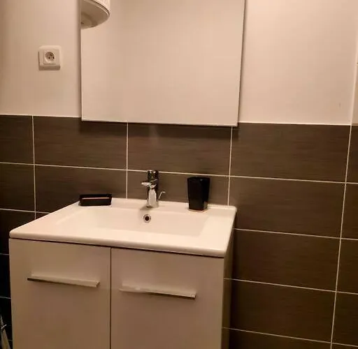 Apartamento Beaulieu 1 - Jacuzzi Et Clim